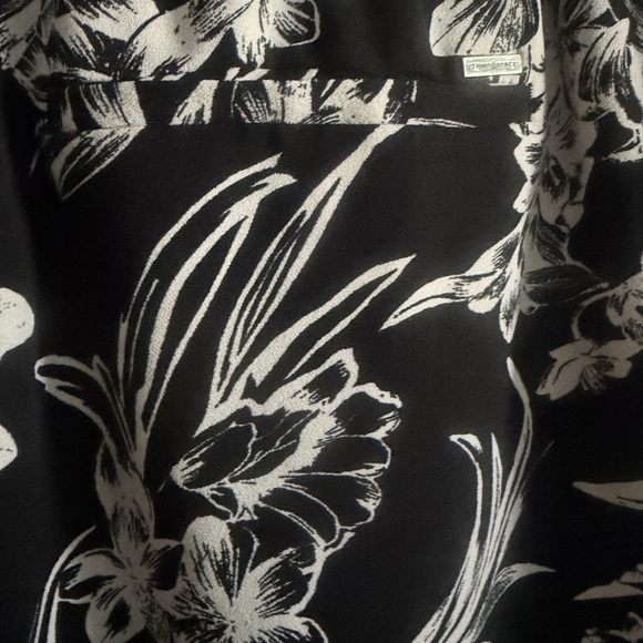 White House Black Market Black and Ivory Floral Tropical ankle pants size L - Picture 9 of 11